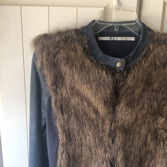 Cynthia Vincent | Luxurious Leather & Fur Jacket - Picture 9 of 10